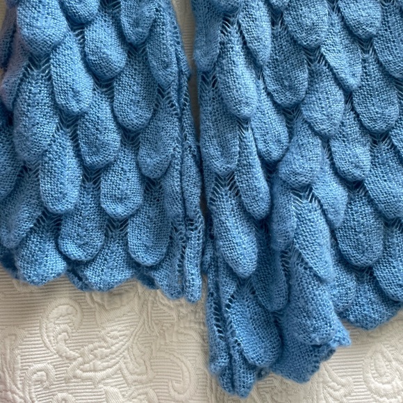 Blue Free People sweater - Picture 2 of 4